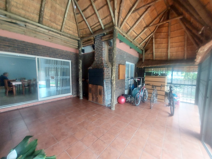 5 Bedroom Property for Sale in Hennopspark Gauteng