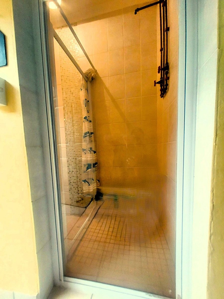 5 Bedroom Property for Sale in Hennopspark Gauteng