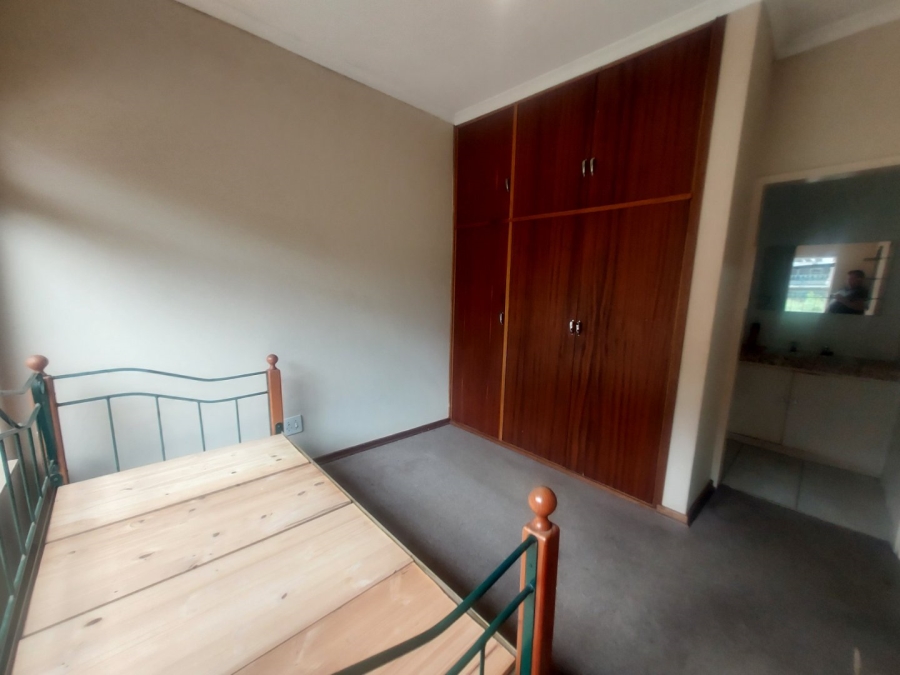 5 Bedroom Property for Sale in Hennopspark Gauteng