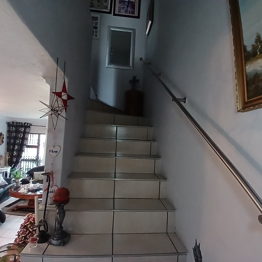 2 Bedroom Property for Sale in Freeway Park Gauteng