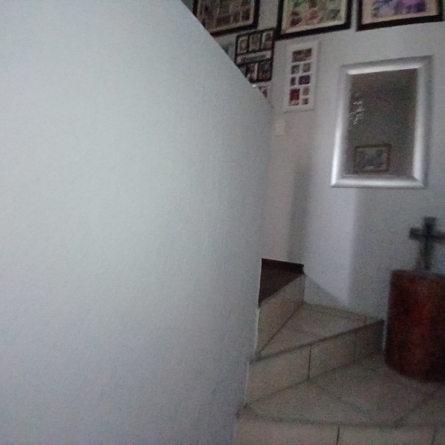 2 Bedroom Property for Sale in Freeway Park Gauteng