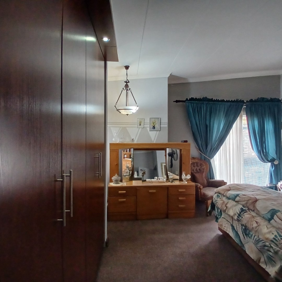 2 Bedroom Property for Sale in Freeway Park Gauteng