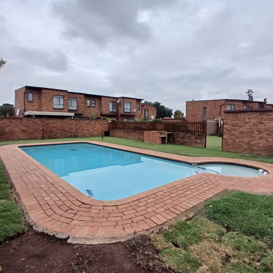 2 Bedroom Property for Sale in Freeway Park Gauteng