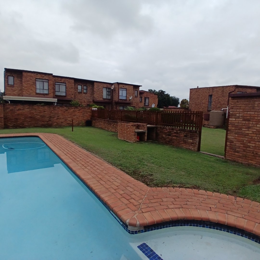 2 Bedroom Property for Sale in Freeway Park Gauteng