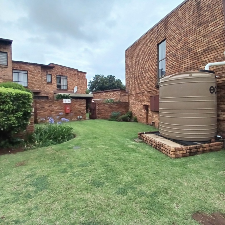 2 Bedroom Property for Sale in Freeway Park Gauteng