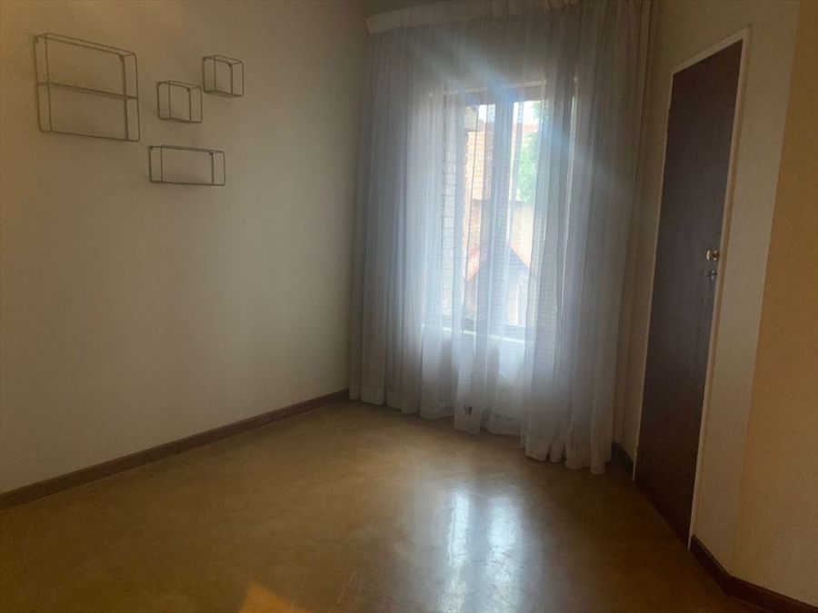 2 Bedroom Property for Sale in Glen Marais Gauteng