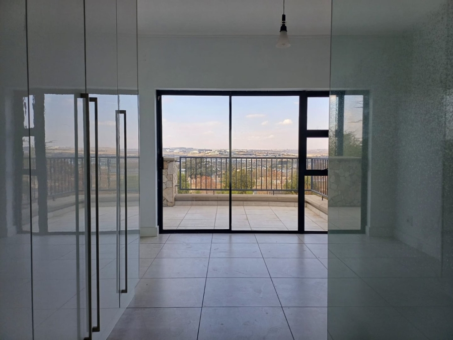 To Let 3 Bedroom Property for Rent in The Polofields Gauteng