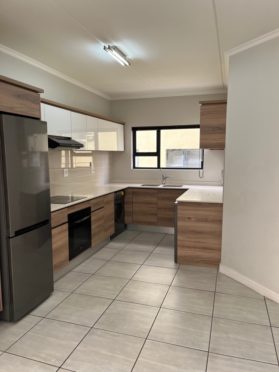 To Let 3 Bedroom Property for Rent in Waterfall Gauteng