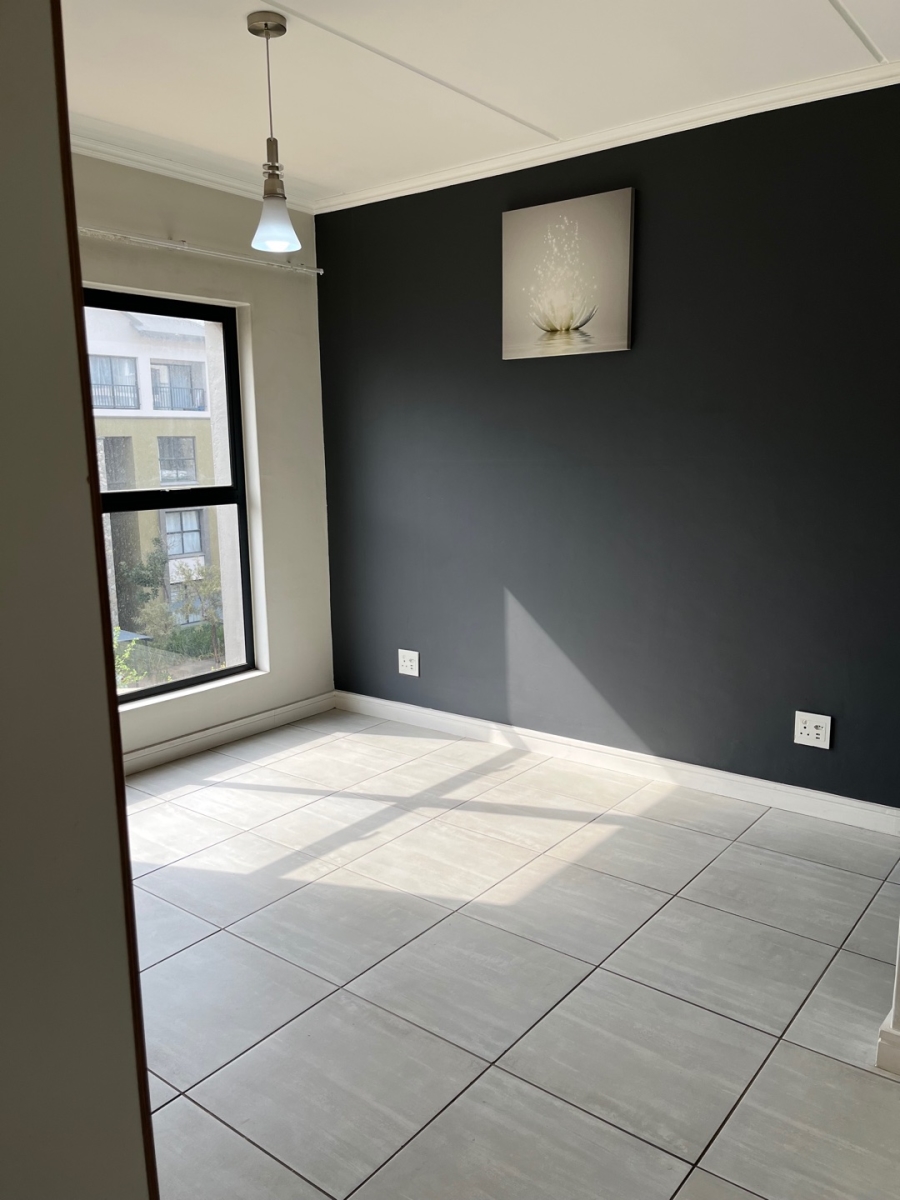 To Let 3 Bedroom Property for Rent in Waterfall Gauteng