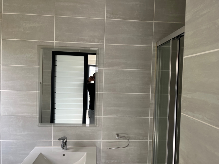 To Let 3 Bedroom Property for Rent in Waterfall Gauteng