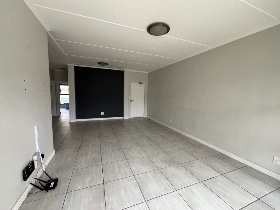 To Let 3 Bedroom Property for Rent in Waterfall Gauteng