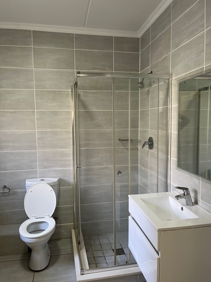 To Let 3 Bedroom Property for Rent in Waterfall Gauteng