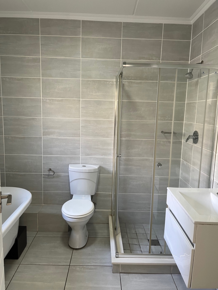 To Let 3 Bedroom Property for Rent in Waterfall Gauteng