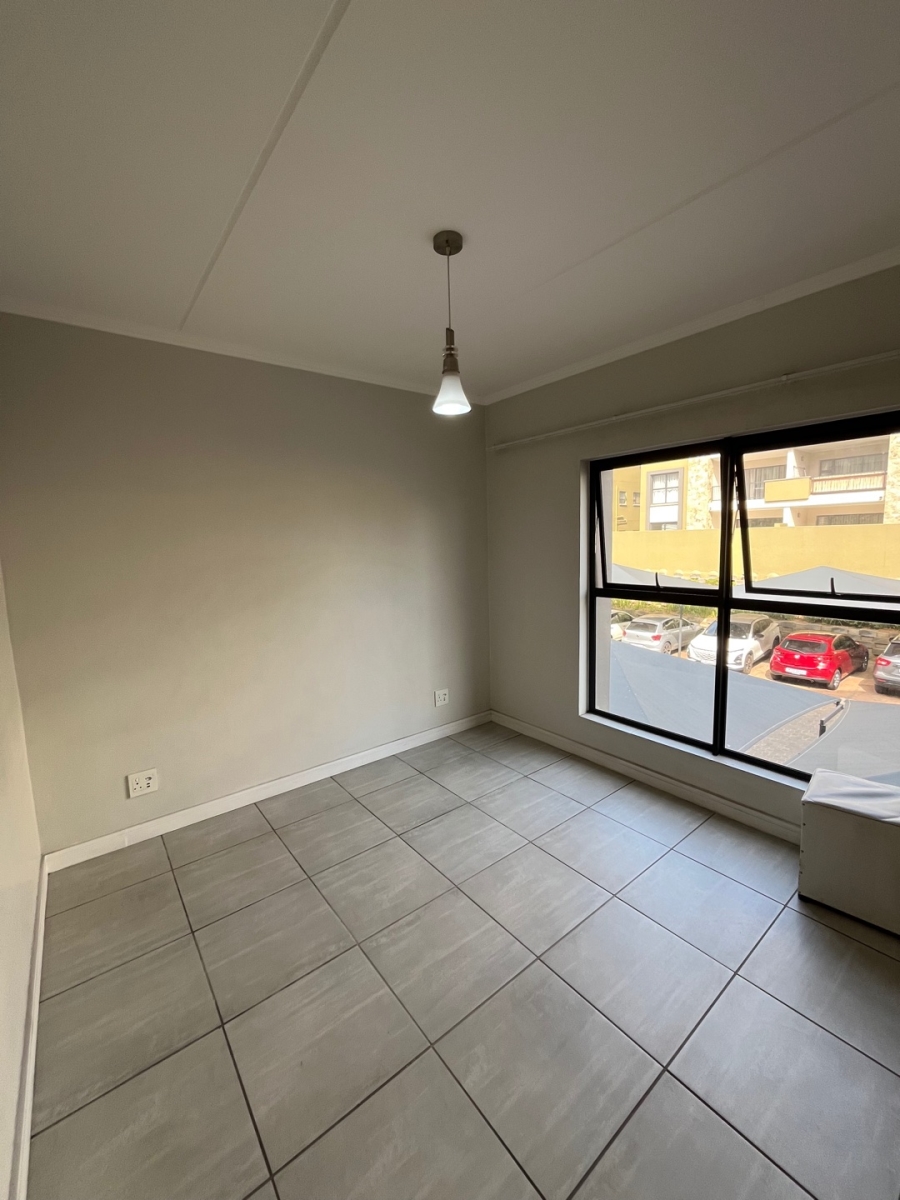 To Let 3 Bedroom Property for Rent in Waterfall Gauteng