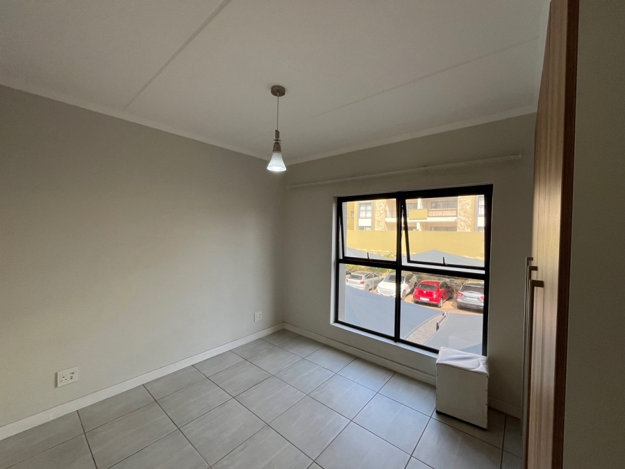 To Let 3 Bedroom Property for Rent in Waterfall Gauteng