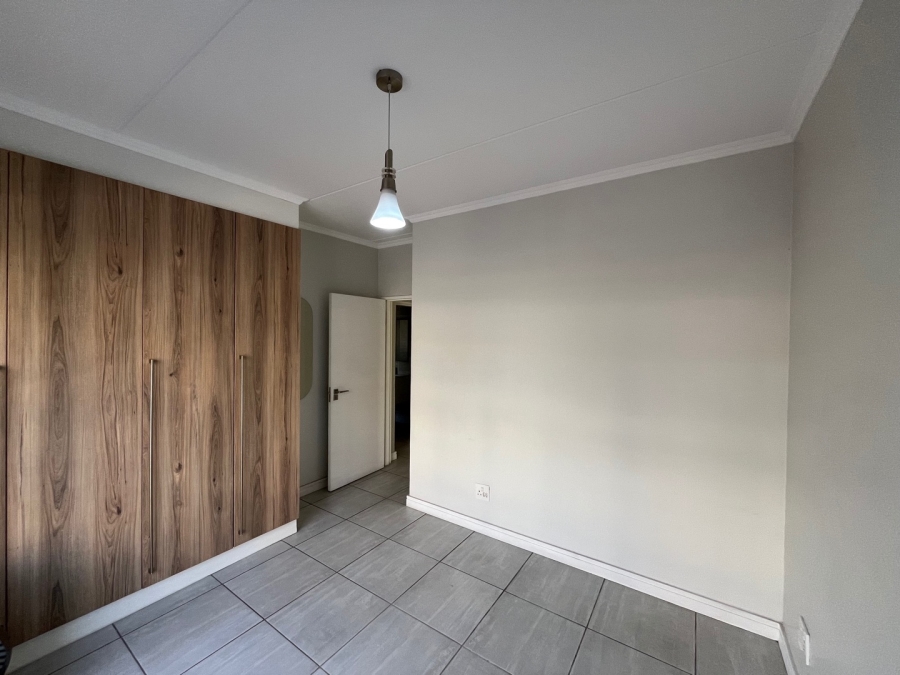 To Let 3 Bedroom Property for Rent in Waterfall Gauteng