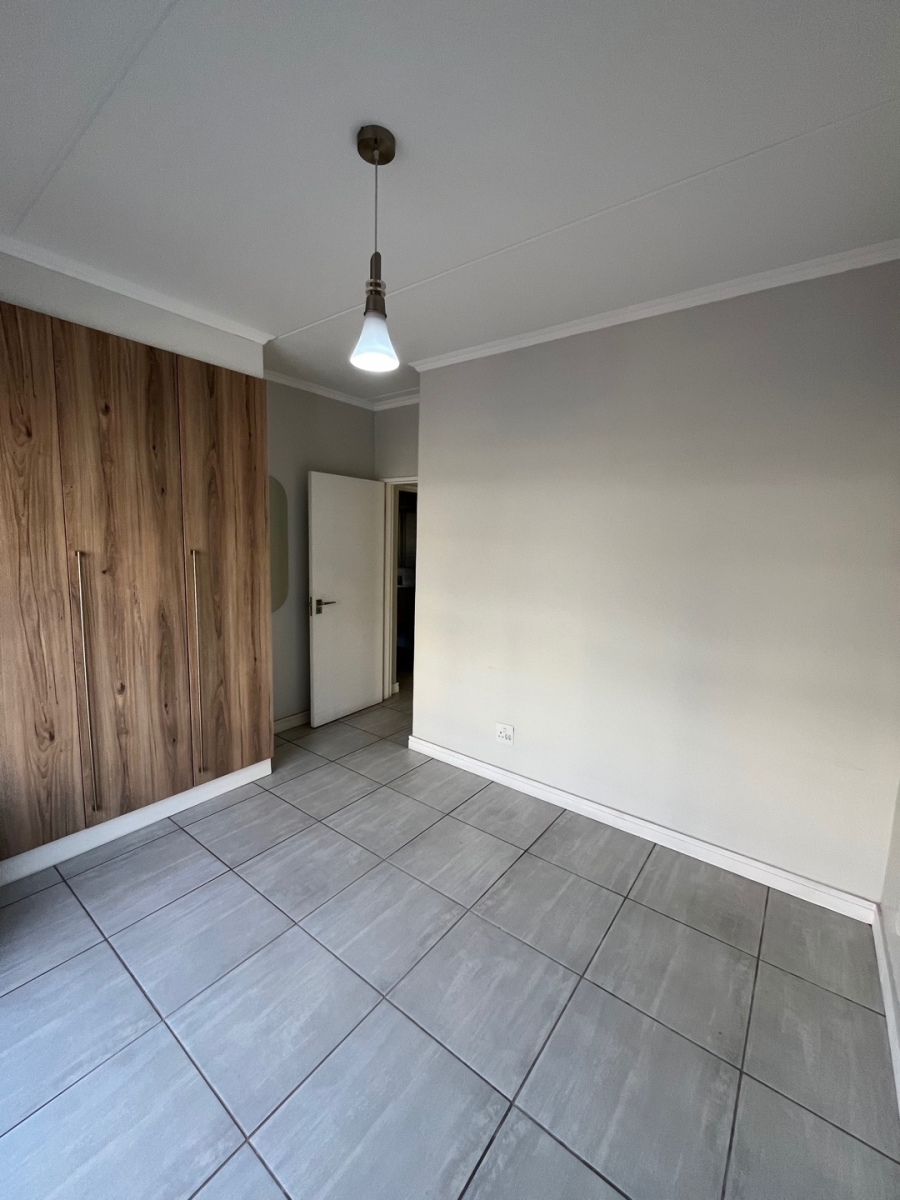 To Let 3 Bedroom Property for Rent in Waterfall Gauteng