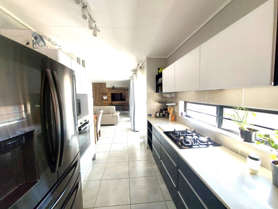 3 Bedroom Property for Sale in Amberfield Gauteng