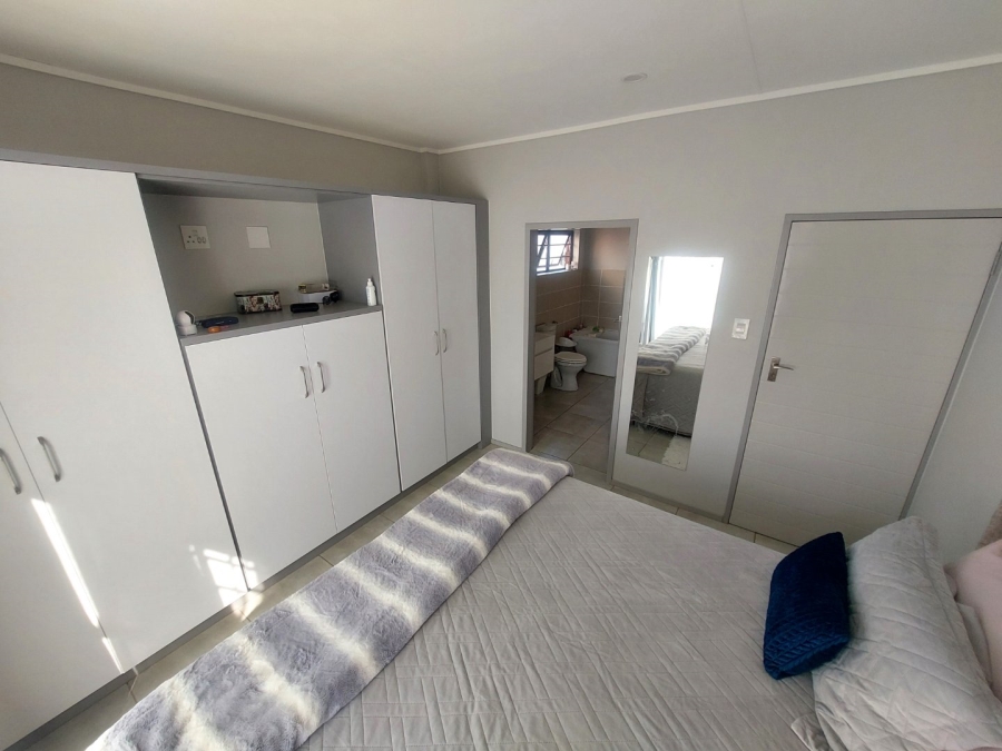 3 Bedroom Property for Sale in Amberfield Gauteng