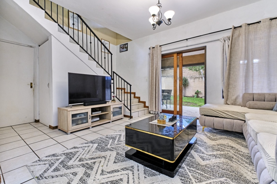 3 Bedroom Property for Sale in Olivedale Gauteng