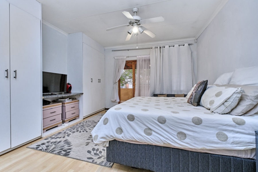 3 Bedroom Property for Sale in Olivedale Gauteng