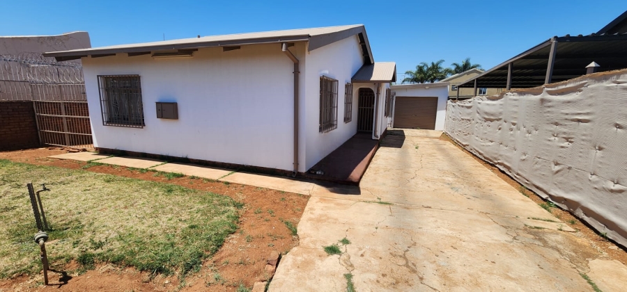 3 Bedroom Property for Sale in Laudium Gauteng
