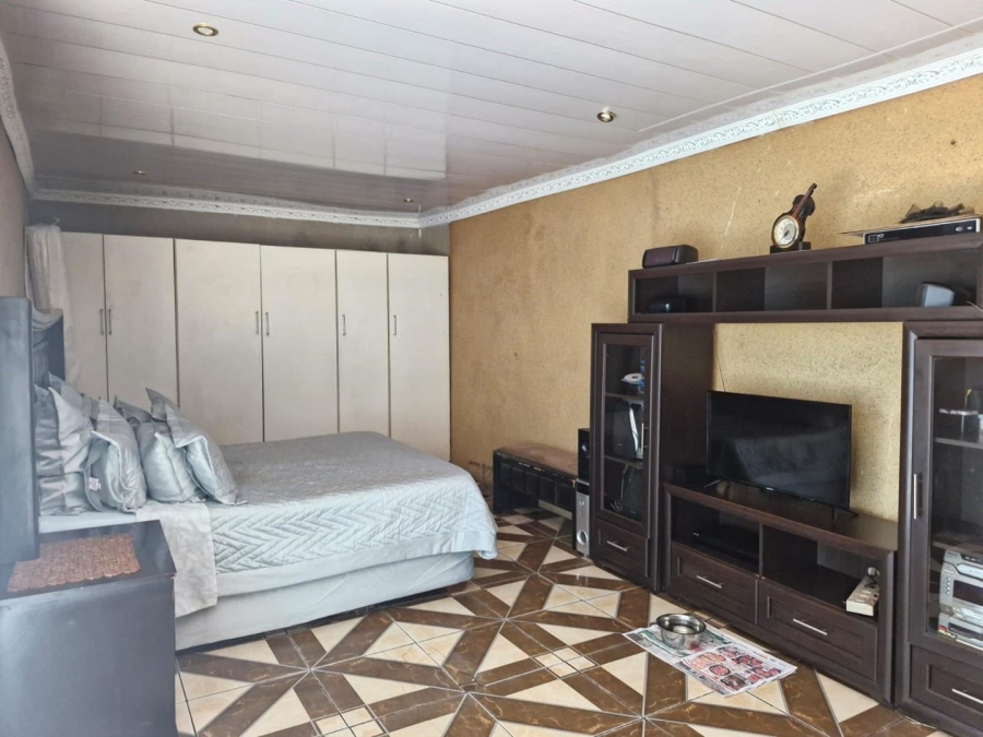 3 Bedroom Property for Sale in Lenasia South Gauteng