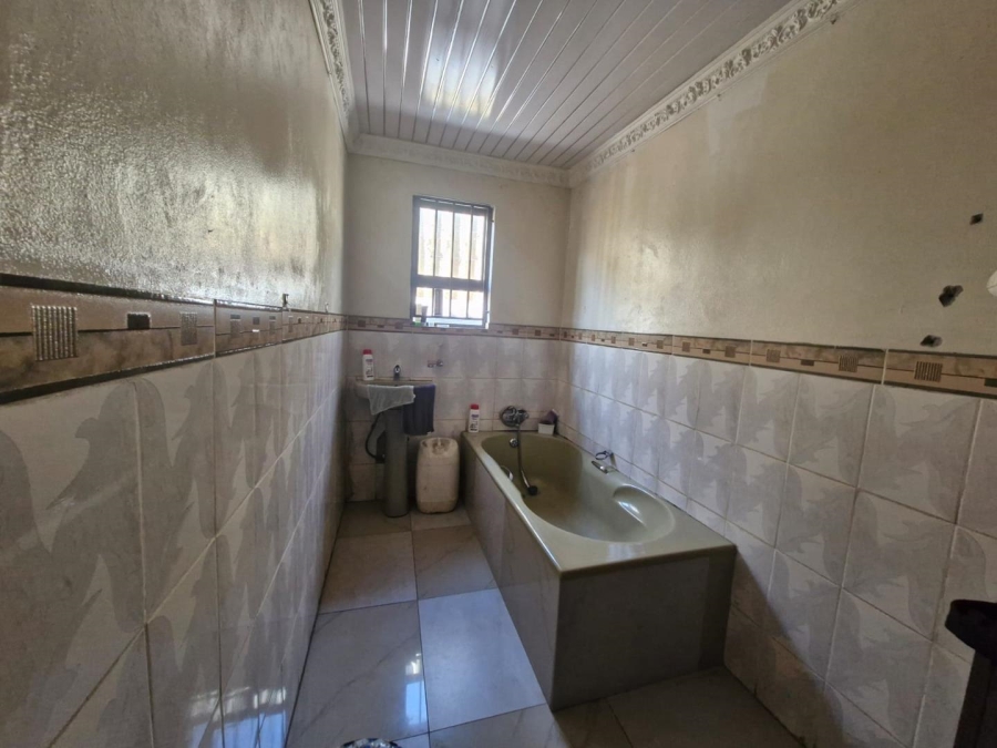 3 Bedroom Property for Sale in Lenasia South Gauteng