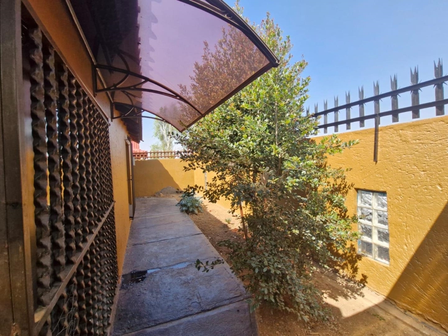 3 Bedroom Property for Sale in Lenasia South Gauteng