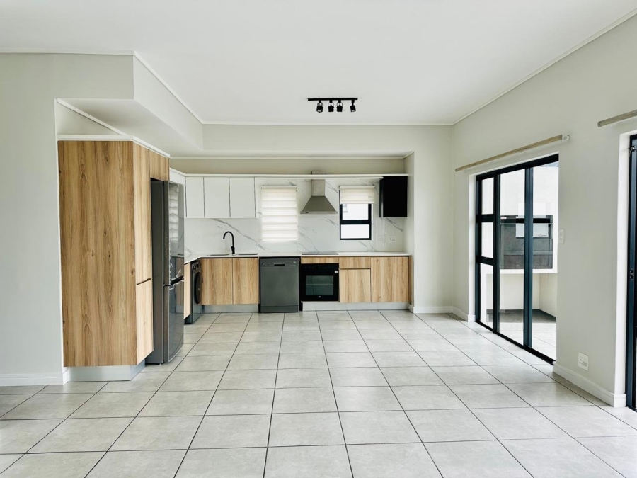 To Let 2 Bedroom Property for Rent in Waterfall Country Estate Gauteng