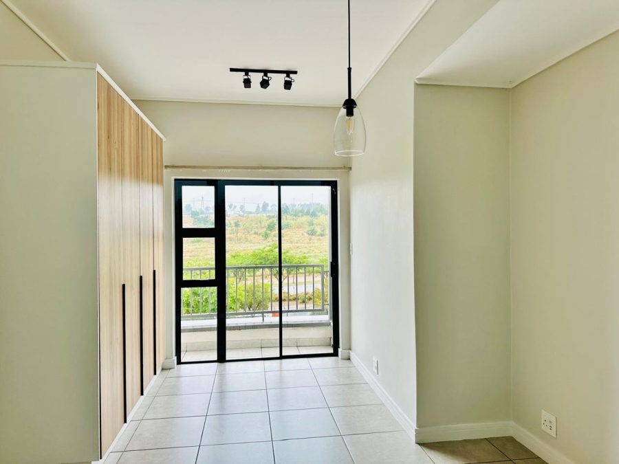 To Let 2 Bedroom Property for Rent in Waterfall Country Estate Gauteng