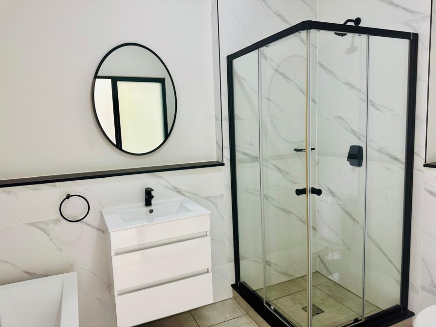 To Let 2 Bedroom Property for Rent in Waterfall Country Estate Gauteng