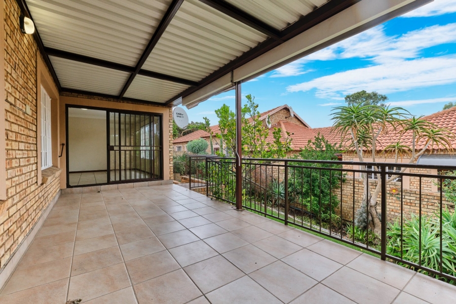 3 Bedroom Property for Sale in Honeydew Manor Gauteng