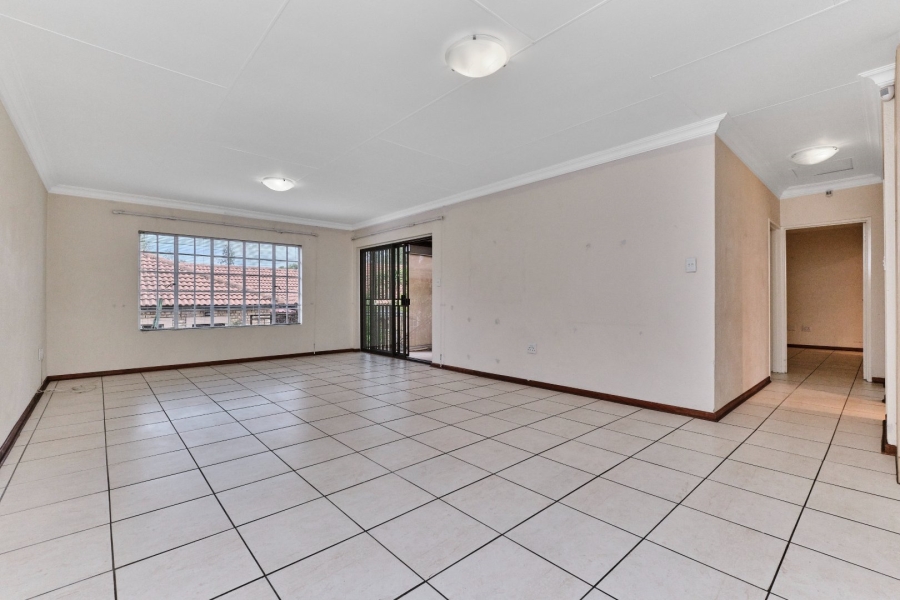 3 Bedroom Property for Sale in Honeydew Manor Gauteng