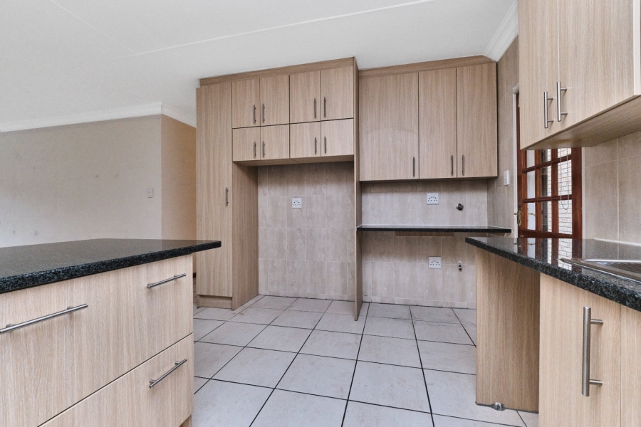 3 Bedroom Property for Sale in Honeydew Manor Gauteng