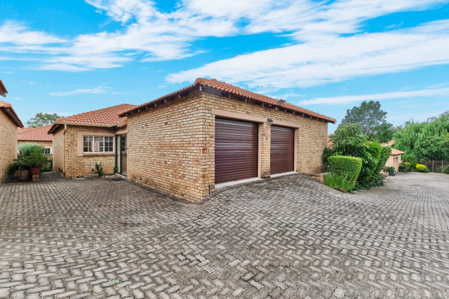 3 Bedroom Property for Sale in Honeydew Manor Gauteng