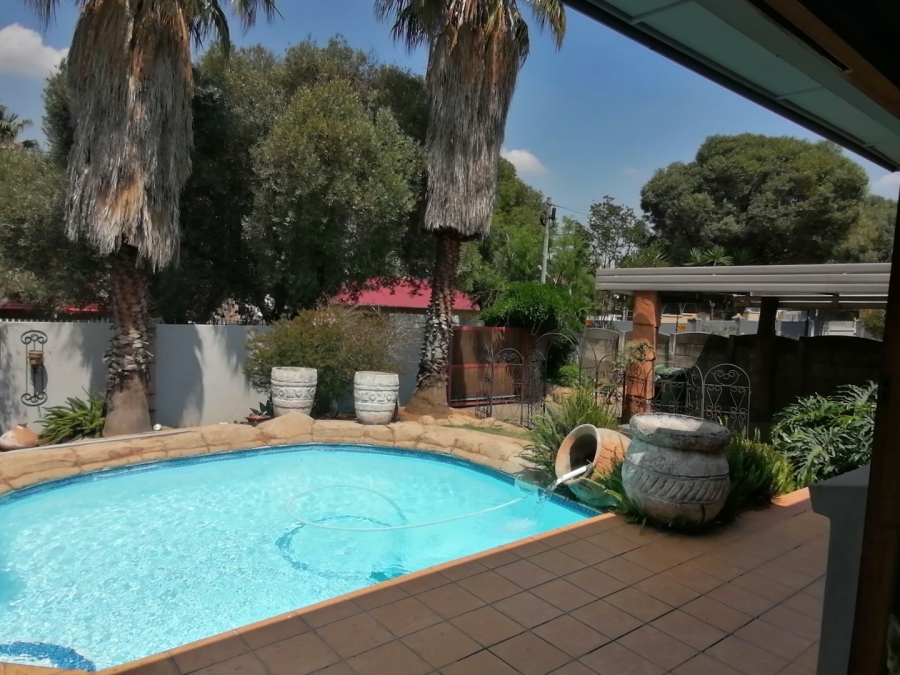 3 Bedroom Property for Sale in South Crest Gauteng