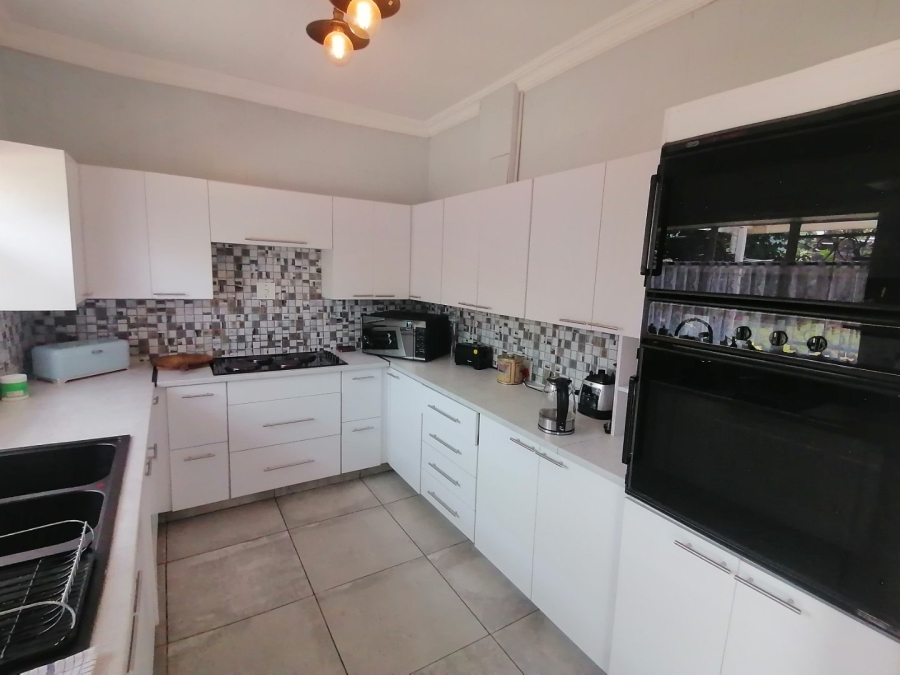 3 Bedroom Property for Sale in South Crest Gauteng