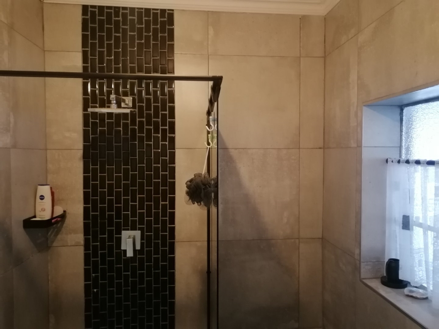 3 Bedroom Property for Sale in South Crest Gauteng