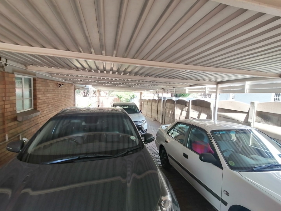 3 Bedroom Property for Sale in South Crest Gauteng