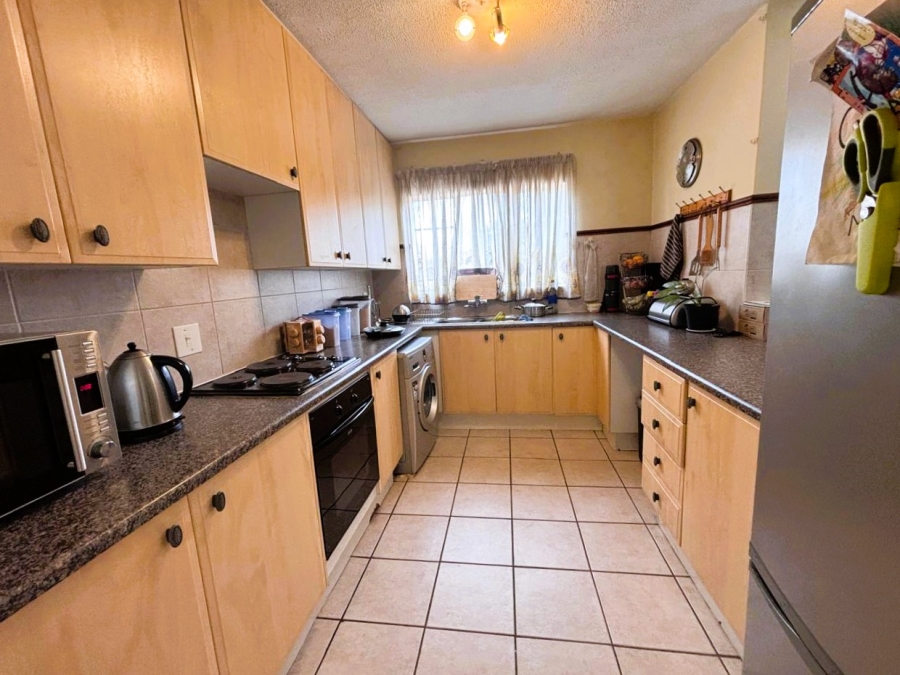 2 Bedroom Property for Sale in Eco Park Gauteng