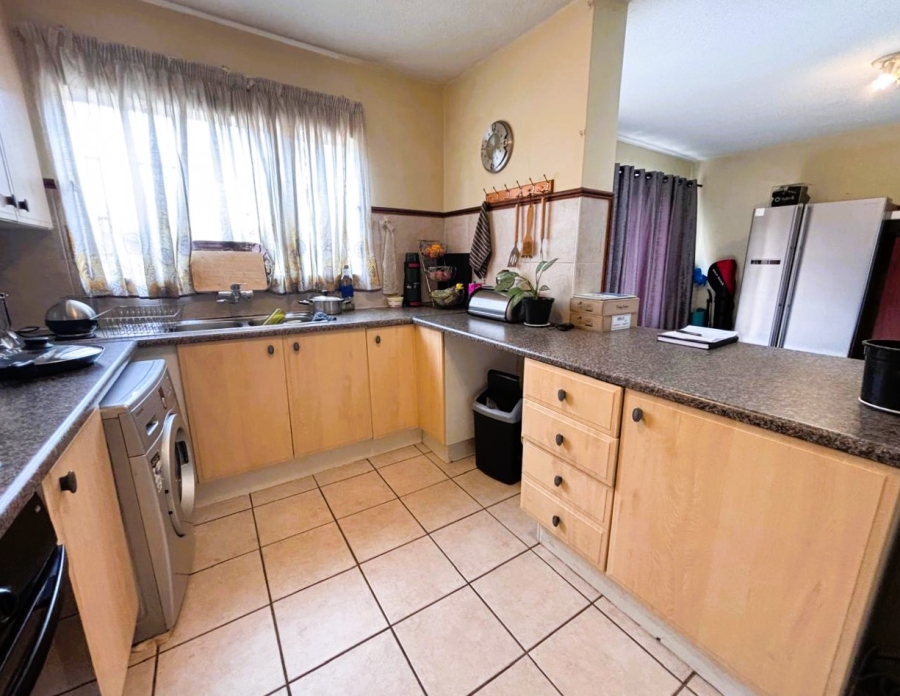 2 Bedroom Property for Sale in Eco Park Gauteng