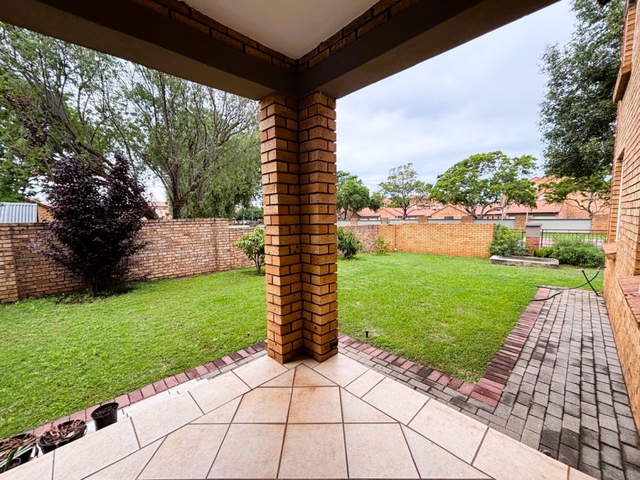 2 Bedroom Property for Sale in Eco Park Gauteng
