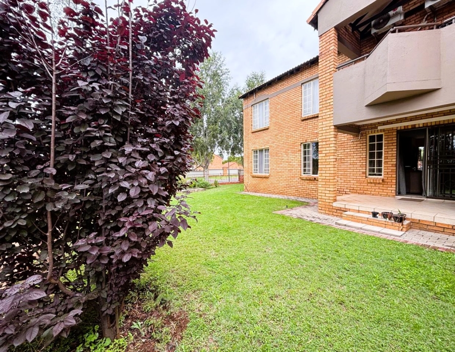 2 Bedroom Property for Sale in Eco Park Gauteng