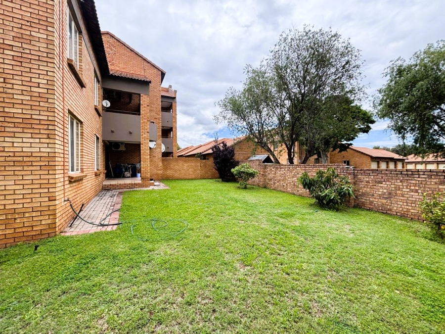 2 Bedroom Property for Sale in Eco Park Gauteng