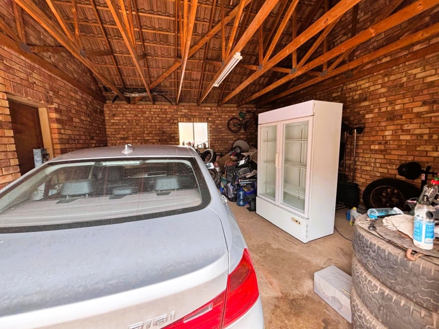 2 Bedroom Property for Sale in Eco Park Gauteng