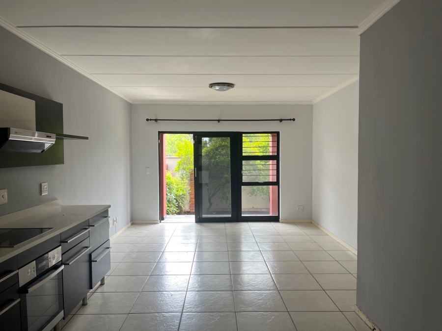 To Let 2 Bedroom Property for Rent in Fourways Gauteng