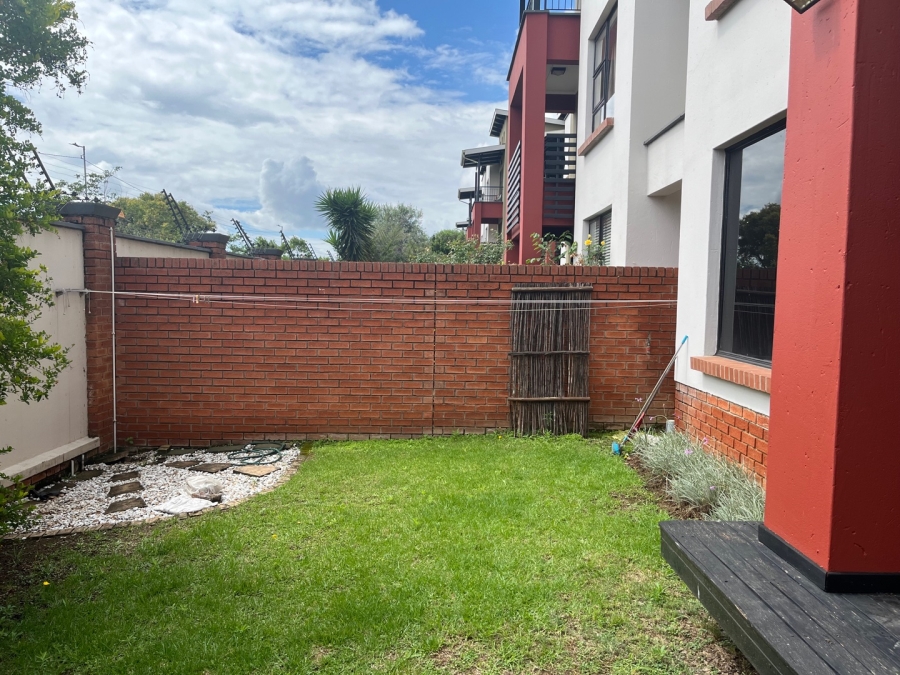 To Let 2 Bedroom Property for Rent in Fourways Gauteng