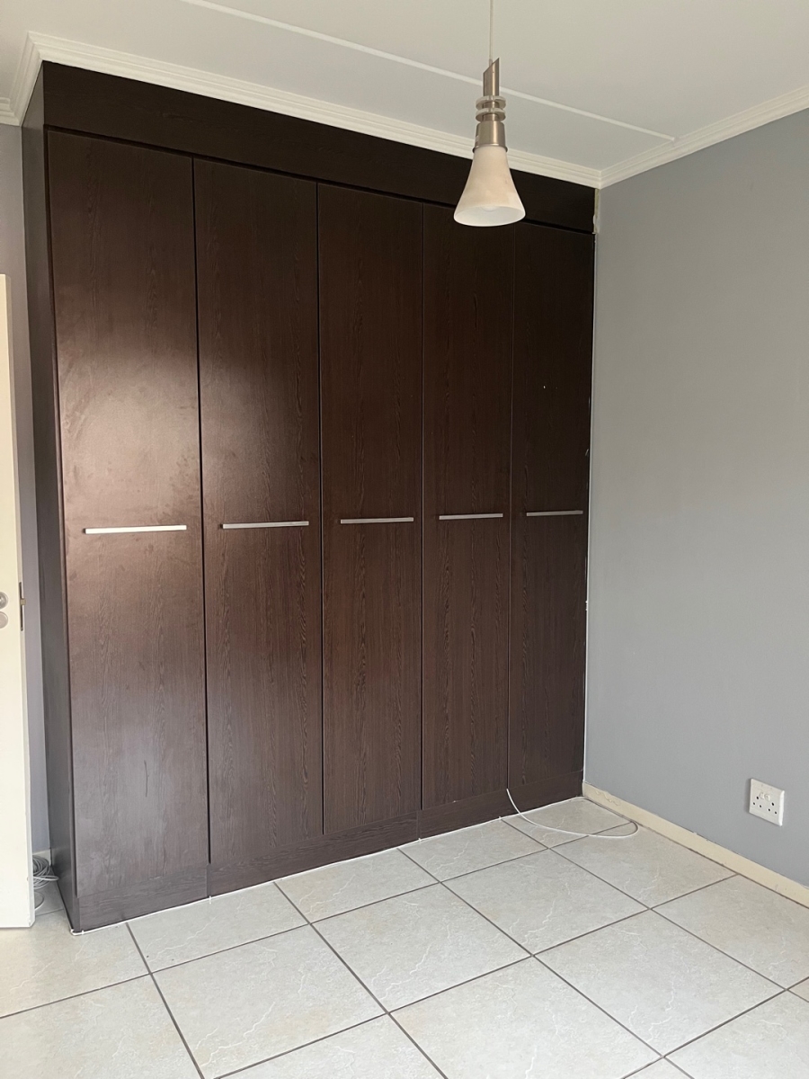 To Let 2 Bedroom Property for Rent in Fourways Gauteng