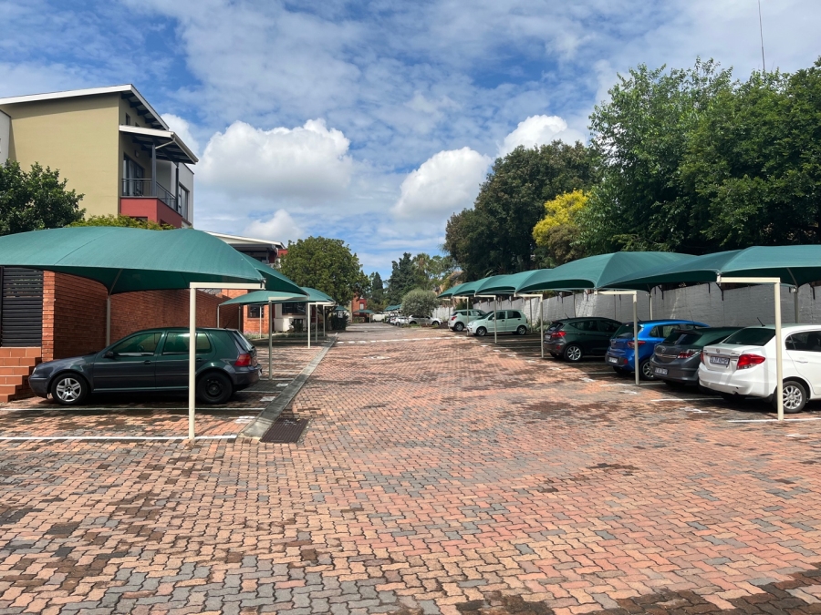 To Let 2 Bedroom Property for Rent in Fourways Gauteng